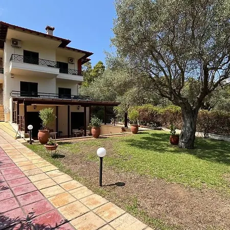 בית נופש Granari Olive Nest Diaporos